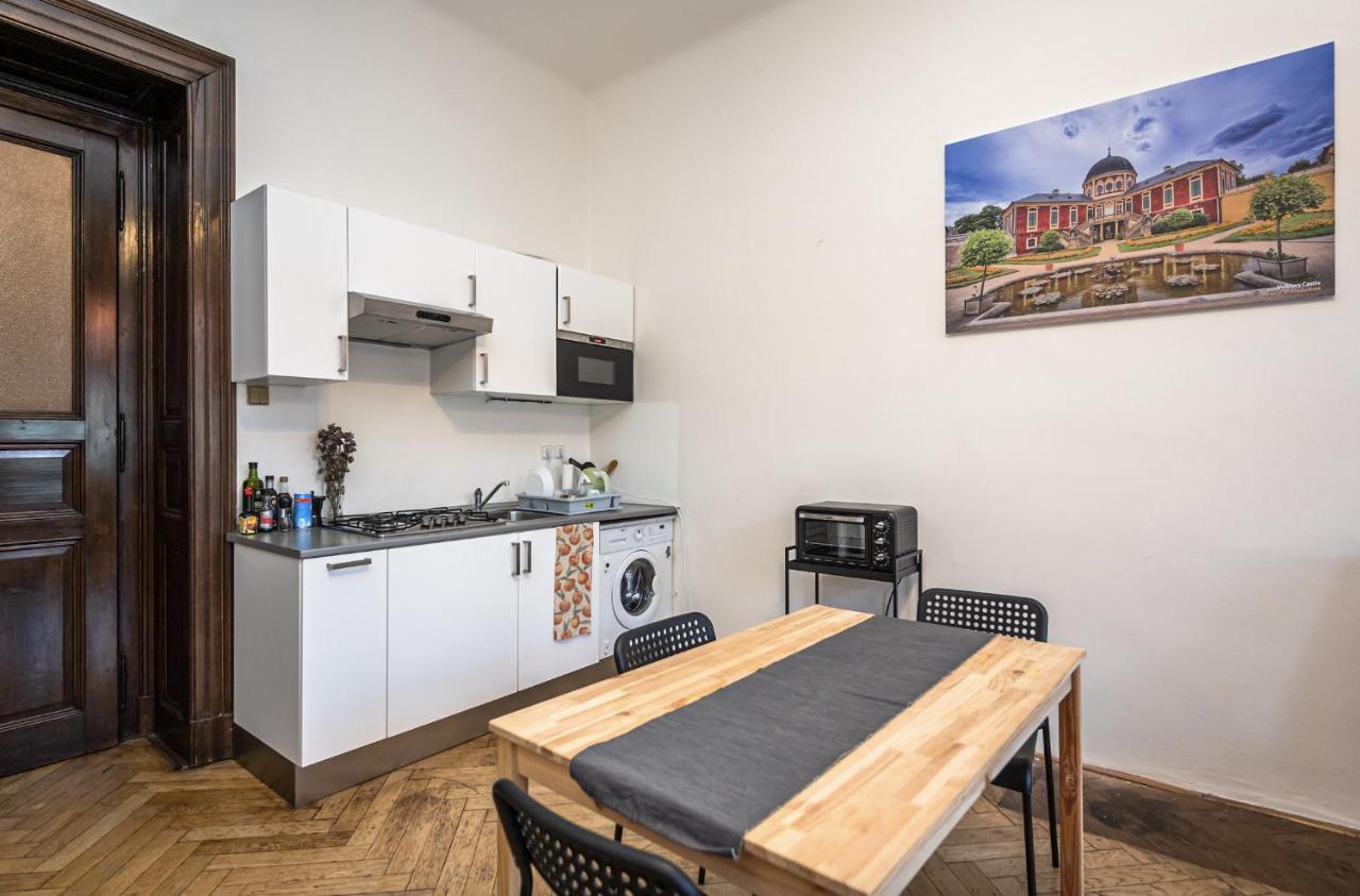Legerova Apartments ปราก ภายนอก รูปภาพ