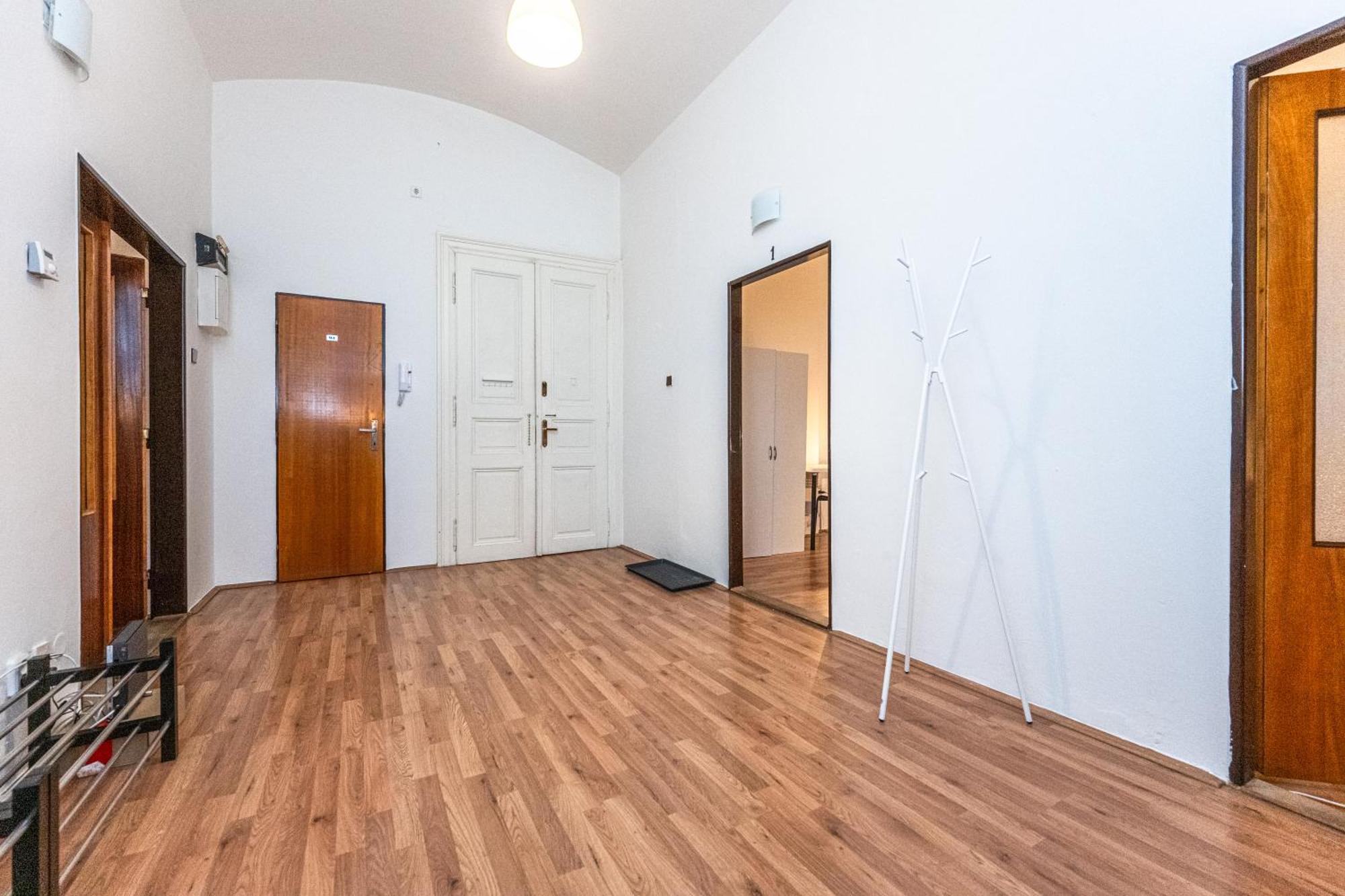 Legerova Apartments ปราก ภายนอก รูปภาพ